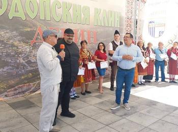 Девин даде начало на нова традиция: 45 родопски клина събраха майстори и гости