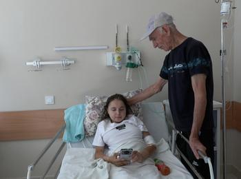 Хирурзите от МБАЛ-Смолян в битка за живота и мечтата на Джесика 