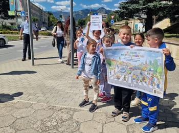 Сирени и детски призиви за отговорно поведение на пътя прозвучаха в Смолян по повод 17 септември – Деня без загинали на пътя
