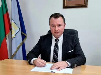 Община Баните без просрочени задължения, ще купи сметосъбиращ автомобил на лизинг