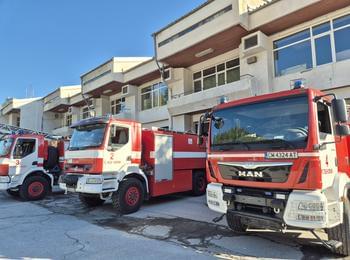 Пожари в сухи треви и отпадъци гасиха огнеборци в Доспат и Девин