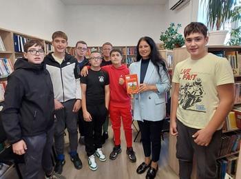 С вдъхновение и споделено слово: „Час по България“ в РБ „Николай Вранчев“