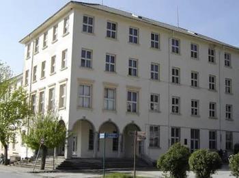 Юбилейна изложба отбелязва 50 години от създаването на художествената гимназия в Смолян