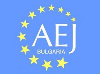 Не правителствената информационна служба задава журналистическите стандарти 