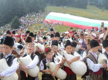 	 Подкрепете Събора на народното творчество и животновъдство „Рожен“ за годишните награди в туризма