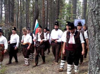 Чешма увековечи имената на 17 родопски гайдари от село Гела