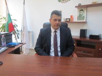 34 младежи започват работа в община Неделино 