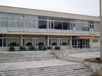 Учениците в Златоград излизат в дървена ваканция