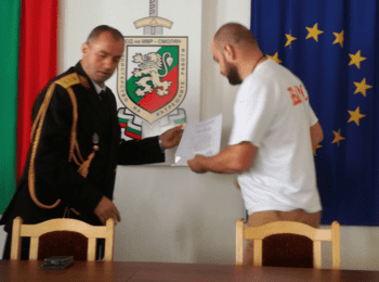 Наградиха полицаи за професионалния им празник