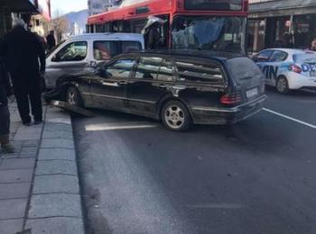 Катастрофа в центъра на Смолян, карайте внимателно