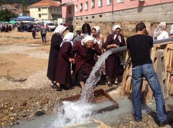 Курбан за топлата вода в Неделино