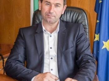 ПОЗДРАВЛЕНИЕ НА КМЕТА НА ОБЩИНА МАДАН ПО ПОВОД НАЦИОНАЛНИЯ ПРАЗНИК